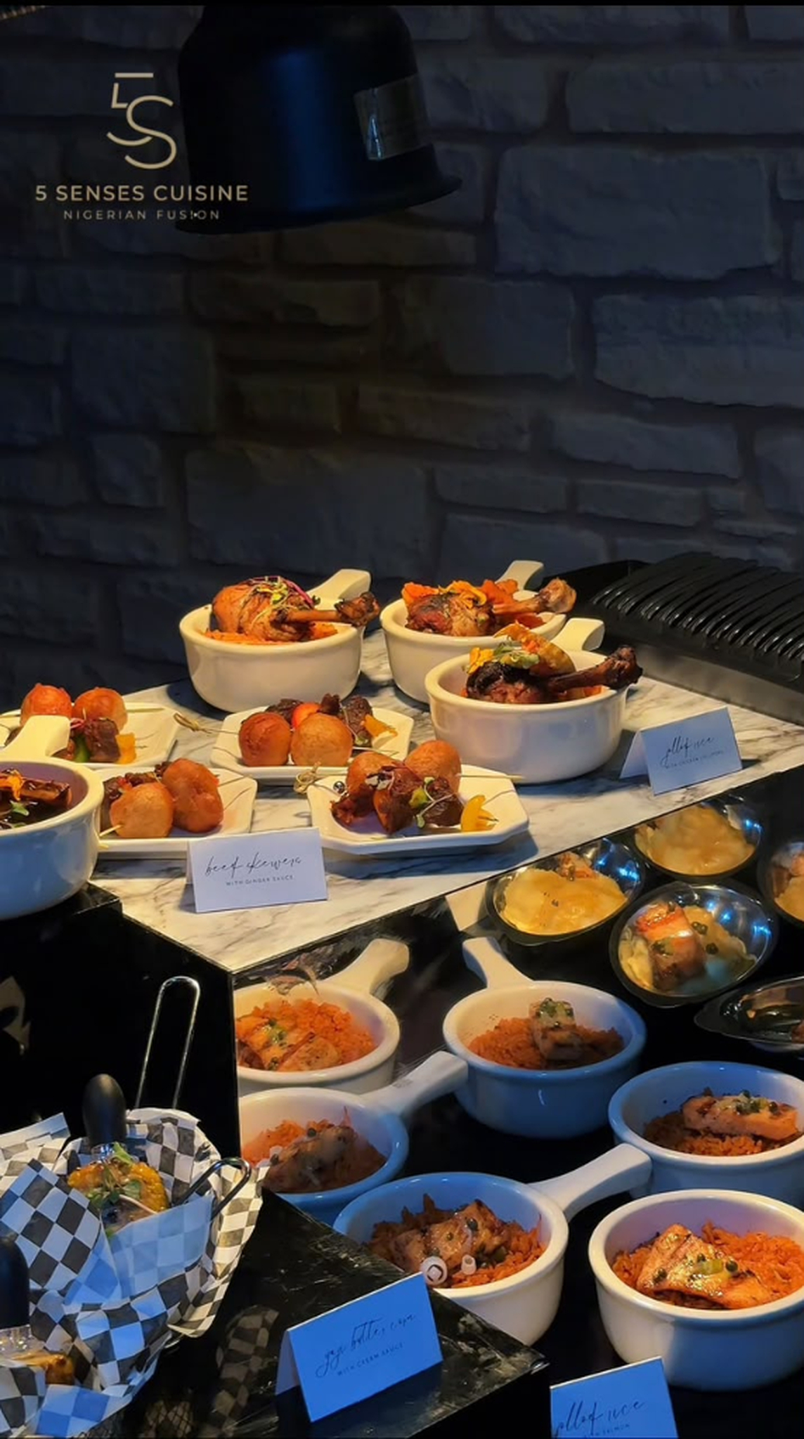 À La Carte Catering Pans & Trays